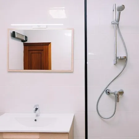 Bella Y Calida Cerca De By 度假居