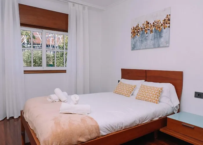 Bella Y Calida Cerca De By * Vigo