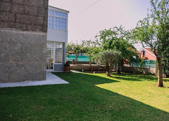 Bella Y Calida Cerca De By Prázdninový dům